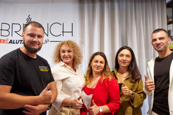 BRUNCH С ALUTATGROUP И СТУДИЕЙ ТЕКСТИЛЬНОГО ДЕКОРА TKANO TEXTILE ОЛЬГИ ШПОРТУН - алютат, alutat, профиль алютат, профиль alutat, профіль алютат, профіль alutat, профиль для натяжного потолка, профіль для натяжної стелі